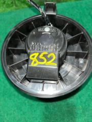 Мотор печки NISSAN CUBE NZ12 272261FC0A 2 ракурс