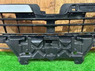 Решетка радиатора TOYOTA VOXY ZRR85 53111-28680 3 ракурс