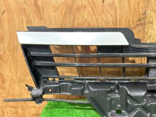 Решетка радиатора TOYOTA VOXY ZRR85 53111-28680 4 ракурс