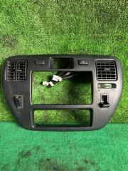 Запчасть консоль магнитофона TOYOTA TOWN ACE