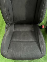 Сиденье переднее TOYOTA HILUX GUN125 73910-0K050 2 ракурс