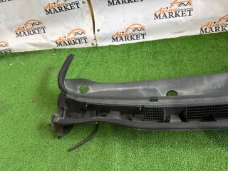 Жабо NISSAN NOTE E11 668621U600 3 ракурс Жабо NISSAN NOTE E11 668621U600 3 ракурс