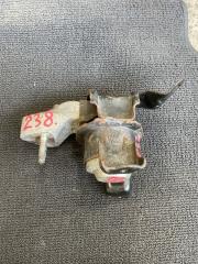 Подушка двигателя правая передняя TOYOTA ALLEX NZE124 1NZFE 12305-21150 2 ракурс