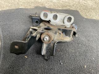 Подушка двигателя левая передняя TOYOTA NOAH ZWR95 12305-V1030 3 ракурс