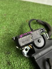 Замок крышки багажника передний TOYOTA BREVIS JCG10 64600-51030 5 ракурс