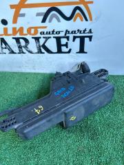 Блок предохранителей TOYOTA GAIA ACM10 82720-44050 4 ракурс