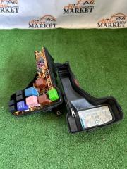 Блок предохранителей TOYOTA BREVIS JCG10 82741-51040 3 ракурс