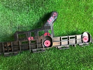 Крепление бампера правое заднее TOYOTA NOAH ZWR95 52155-V1010 3 ракурс