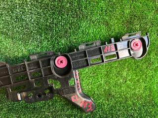 Крепление бампера левое заднее TOYOTA NOAH ZWR95 52156-V1010 3 ракурс