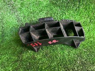 Запчасть крепление бампера заднее правое TOYOTA SIENTA