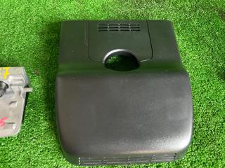 Камера переднего вида TOYOTA NOAH ZWR95 8646C-V1012 3 ракурс