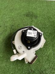Мотор охлаждения батареи TOYOTA PRIUS NHW20 87130-47070 4 ракурс