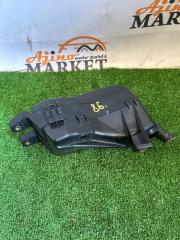 Блок предохранителей TOYOTA BREVIS JCG10 82742-51021 2 ракурс