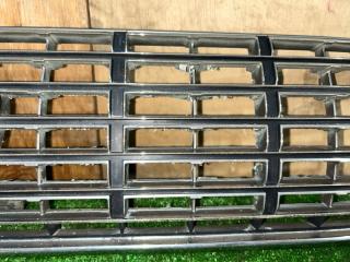 Решетка радиатора TOYOTA CROWN LS131 53111-30520 3 ракурс