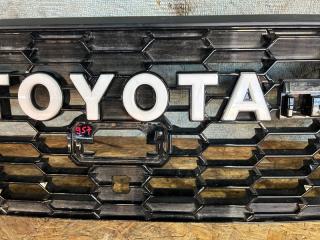 Решетка радиатора TOYOTA LAND CRUISER VJA300 4 ракурс