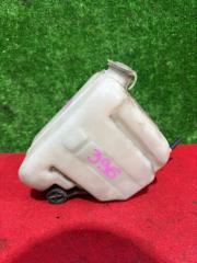 Бачок стеклоомывателя TOYOTA HIACE LH80 060351-095 3 ракурс Бачок стеклоомывателя TOYOTA HIACE LH80 060351-095 3 ракурс