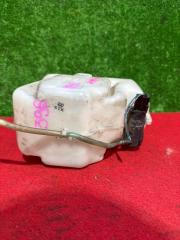Бачок стеклоомывателя TOYOTA HIACE LH80 060351-095 5 ракурс