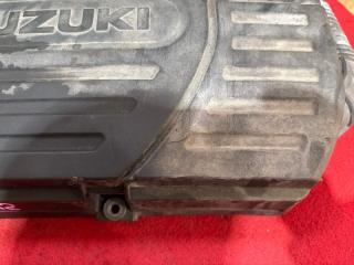 Корпус воздушного фильтра SUZUKI ESCUDO YE21S M16A 5 ракурс