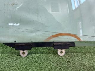 Стекло двери правое переднее MITSUBISHI LANCER CEDIA CS5W 4 ракурс