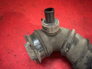 Патрубок воздушн.фильтра TOYOTA HIACE KDH205 2KDFTV 17880-30020 4 ракурс