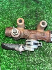 Главный цилиндр сцепления TOYOTA HIACE LH80 2L 31420-26160 2 ракурс