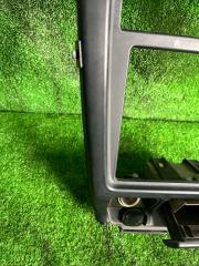 Консоль магнитофона TOYOTA HILUX SURF KDN185 5 ракурс