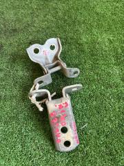Петля дверная правая передняя TOYOTA ALLION ZZT240 3 ракурс