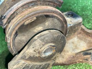 Подушка двигателя левая передняя TOYOTA SPRINTER CARIB AE111 4AGE 4 ракурс Подушка двигателя левая передняя TOYOTA SPRINTER CARIB AE111 4AGE 4 ракурс