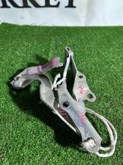Петля капота передняя TOYOTA Mark II Wagon Blit GX110 3 ракурс