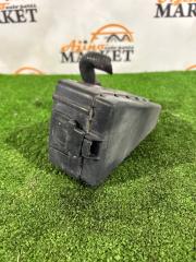 Блок предохранителей HONDA FIT GD1 38252-SAA-003 3 ракурс