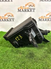Блок предохранителей TOYOTA VELLFIRE AGH30 82741-58030 3 ракурс
