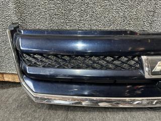 Решетка радиатора TOYOTA NOAH AZR65 2 ракурс