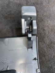Крышка бардачка левая TOYOTA NOAH AZR65 55042-28030-B0 4 ракурс Крышка бардачка левая TOYOTA NOAH AZR65 55042-28030-B0 4 ракурс