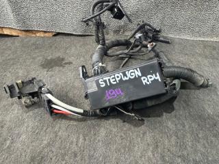 Блок предохранителей HONDA STEPWGN RP4 1 ракурс
