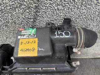 Корпус воздушного фильтра TOYOTA SIENTA NHP170 17700-21200 2 ракурс Корпус воздушного фильтра TOYOTA SIENTA NHP170 17700-21200 2 ракурс
