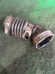 Патрубок воздушн.фильтра NISSAN X-TRAIL NT30 QR20 16578-8H302 3 ракурс