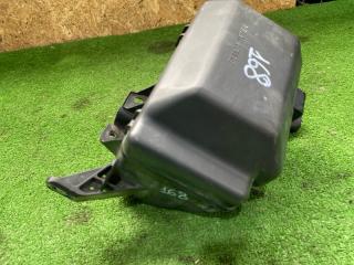 Блок предохранителей TOYOTA PREMIO ZZT245 1ZZFE 82741-63010 4 ракурс