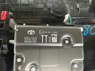 Камера переднего вида TOYOTA YARIS MXPA15 8646C-52230 3 ракурс