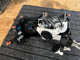 Блок управления климат-контролем TOYOTA YARIS MXPA15 55906-K0010 3 ракурс