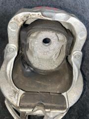 Подушка двигателя AUDI A4 8W2 CYR 3 ракурс