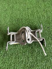 Петля дверная левая передняя TOYOTA CAMI J102E 2 ракурс