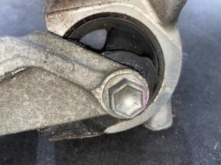 Подушка двигателя левая SUZUKI SX4 YB22S M16A 4 ракурс