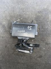 Замок крышки багажника TOYOTA SAI AZK10 1 ракурс