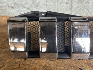 Решетка радиатора SUZUKI JIMNY JB23W 2 ракурс