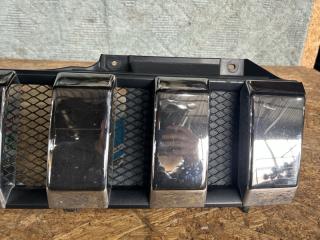Решетка радиатора SUZUKI JIMNY JB23W 4 ракурс