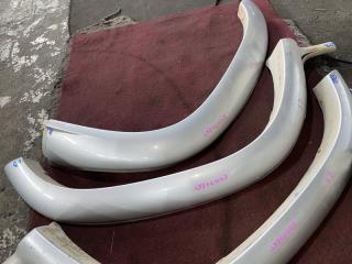 Дефендер TOYOTA HILUX SURF KZN130 61682-35903 5 ракурс