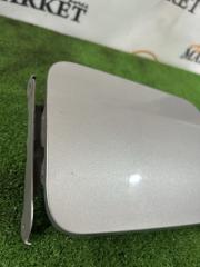 Лючок бензобака NISSAN WINGROAD Y12 3 ракурс