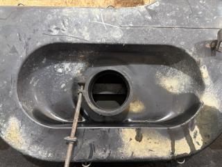 Корпус воздушного фильтра NISSAN SAFARI WRGY60 TD42 1650006J00 5 ракурс