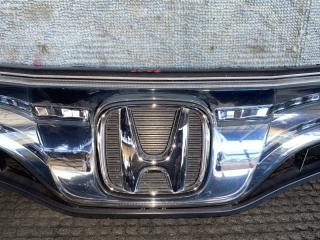 Решетка радиатора HONDA FIT GP1 71121-TF2-901-M1 3 ракурс