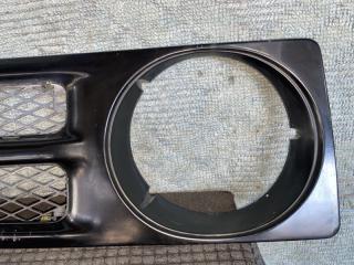 Решетка радиатора SUZUKI JIMNY JA11V 7211157C105PK 4 ракурс